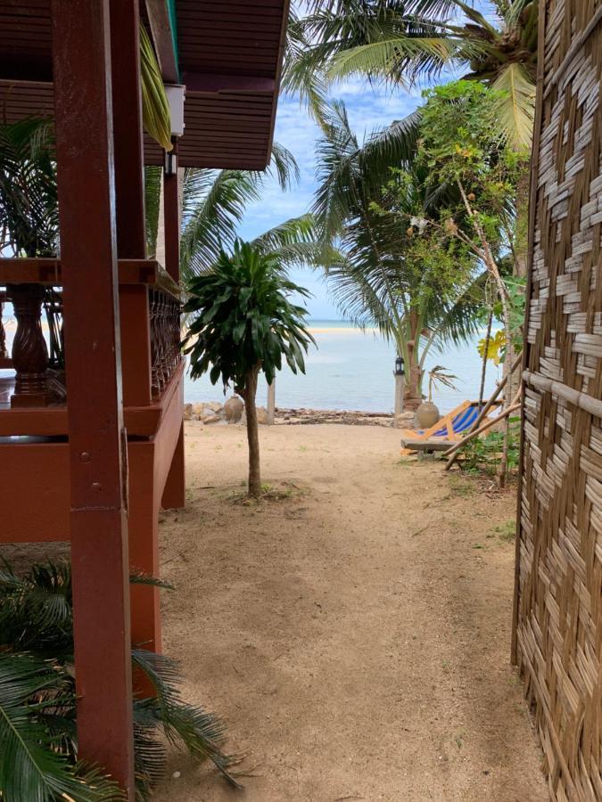 Free Concept Beach Resort Szrithanu Kültér fotó